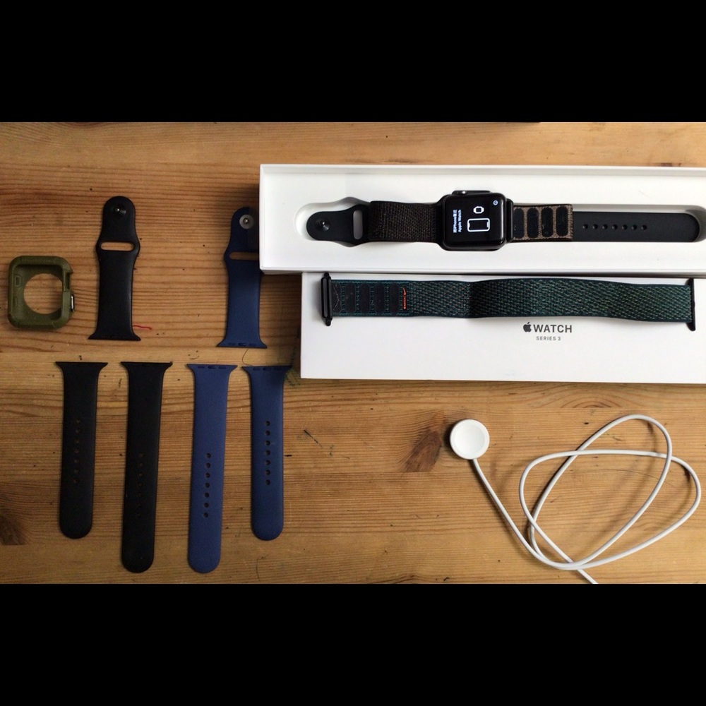 SERIES 3 APPLE WATCH